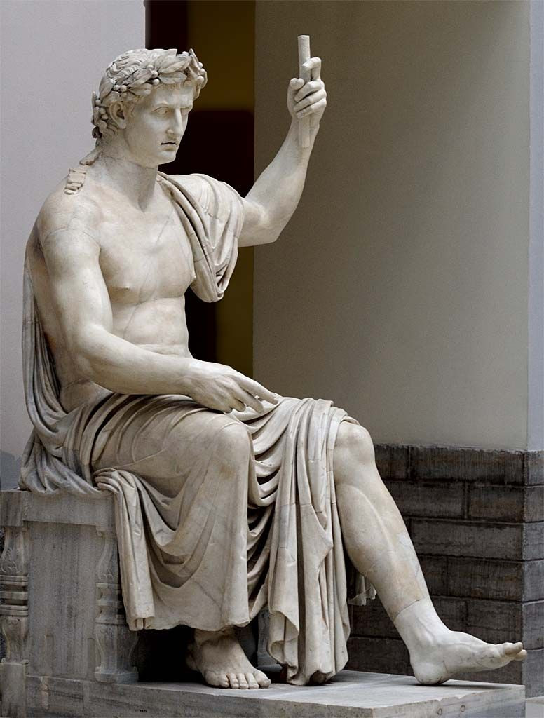 Octavius lấy hiệu là Augustus, có nghĩa là "cao quý" hoặc "trầm lặng”. Ông nắm quyền kiểm soát mọi khía cạnh của đế chế La Mã, với quân đội nằm dưới sự chỉ huy trực tiếp của mình.