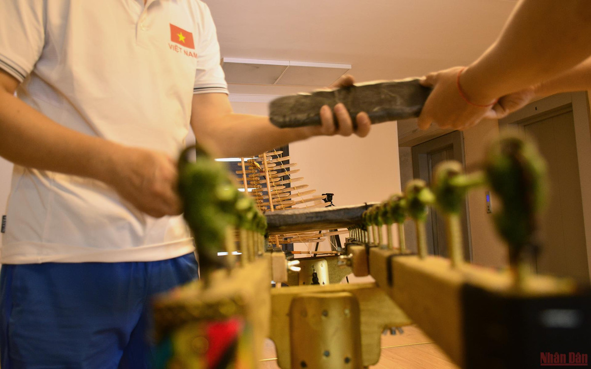 Khí tài đặc biệt này được Thượng tá Nguyễn Xuân Bắc đóng thùng chuyên dụng và vận chuyển từ Việt Nam sang Moscow.