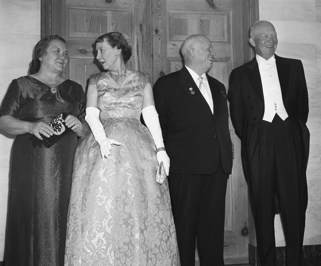 Không có thỏa thuận hay hiệp ước cụ thể nào được đưa ra, nhưng cả hai quốc gia đã quyết tâm mở lại đàm phán về Berlin và các vấn đề khác liên quan đến trao đổi văn hóa và thương mại.