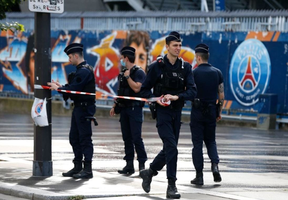 Messi chuan bi ra mat PSG