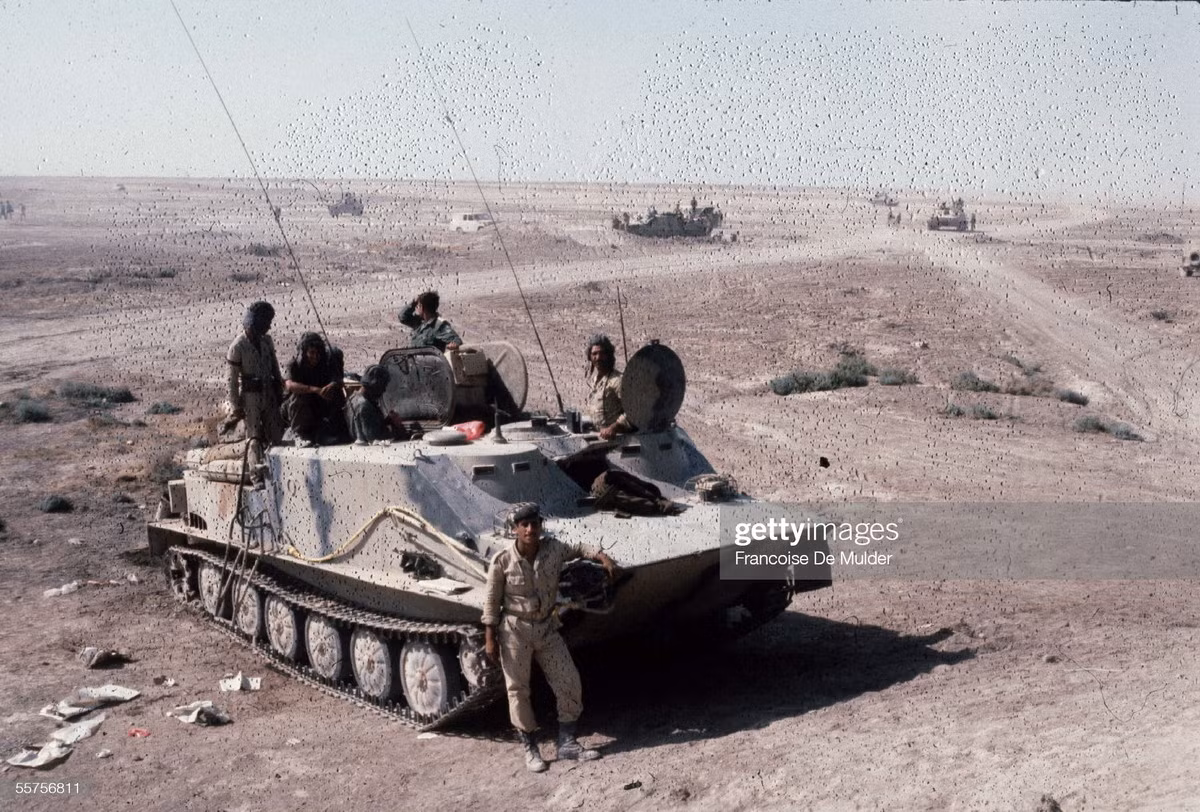 Xe tăng của Iraq tại Khorramchahr, 1980.