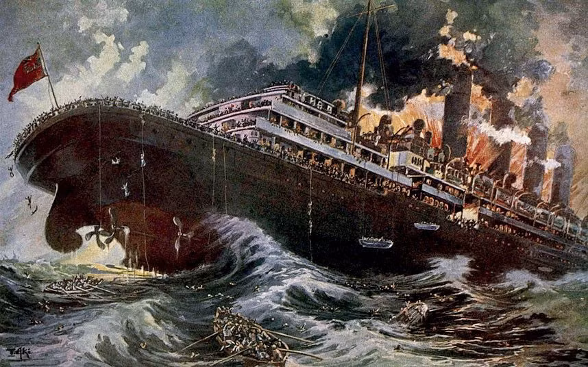 Theo sau vụ nổ ngư lôi là một vụ nổ khác còn lớn hơn, có thể là do nồi hơi của tàu. Lusitania đã chìm trong chốc lát.