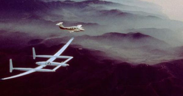 Bay vòng quanh Trái đất không dừng là một ước mơ lớn của loài người kể từ khi máy bay được phát minh. Vào ngày 23/12/1986, ước mơ này đã trở thành hiện thực.