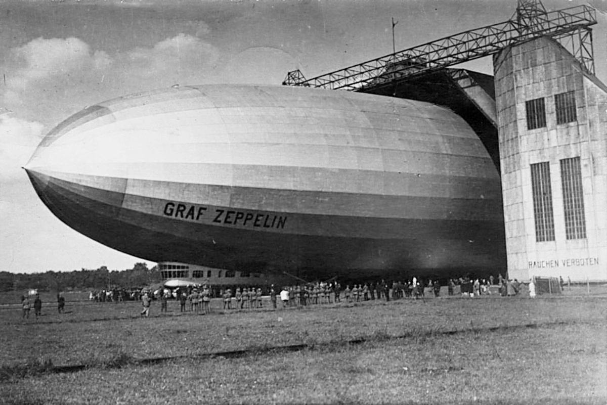 Với việc Đức thua trận trong Thế chiến I, toàn bộ khí cầu Zeppelin của quân đội nước này đã được bàn giao cho bên chiến thắng theo hiệp ước đền bù chiến tranh. Dù vậy, người Đức phá hủy một số lượng lớn khí cầu thay vì giao nộp.