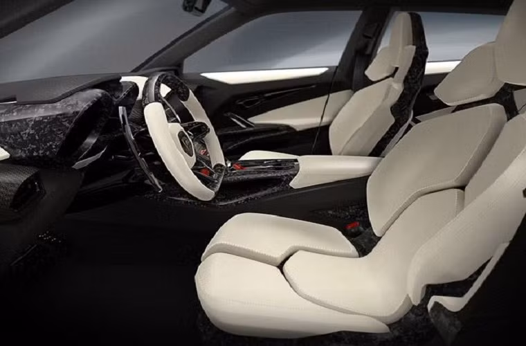 Ghế ngồi được thiết kế nhằm tạo sự thoải mái nhất cho người lái trên mỗi chặng đường dài.