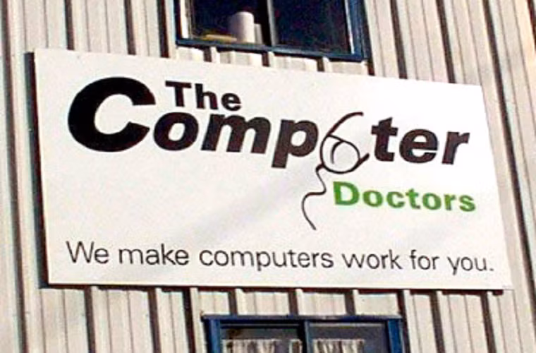 Cần thêm một đoạn chú thích rằng đây là nơi làm việc của bác sĩ máy tính chứ không phải của bác sĩ nam khoa.