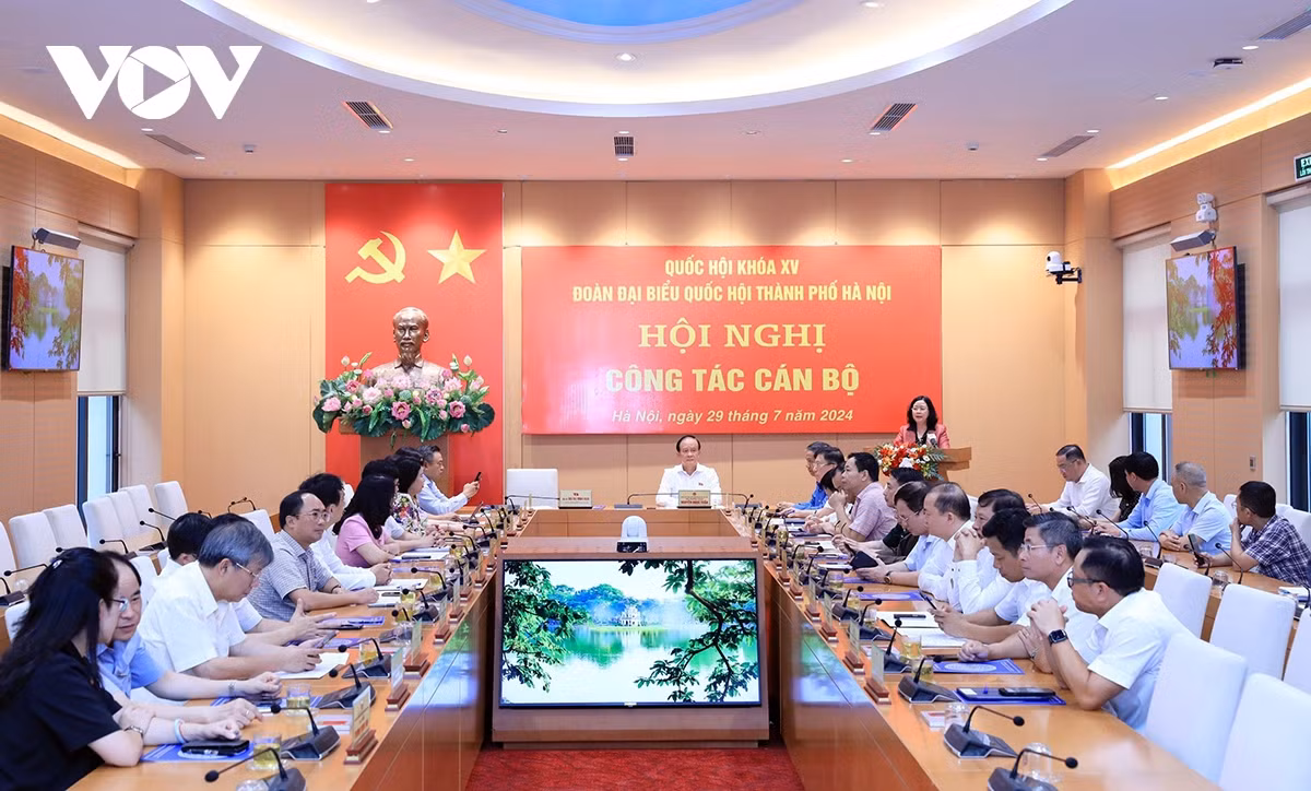 Ba Bui Thi Minh Hoai lam Truong doan DBQH thanh pho Ha Noi