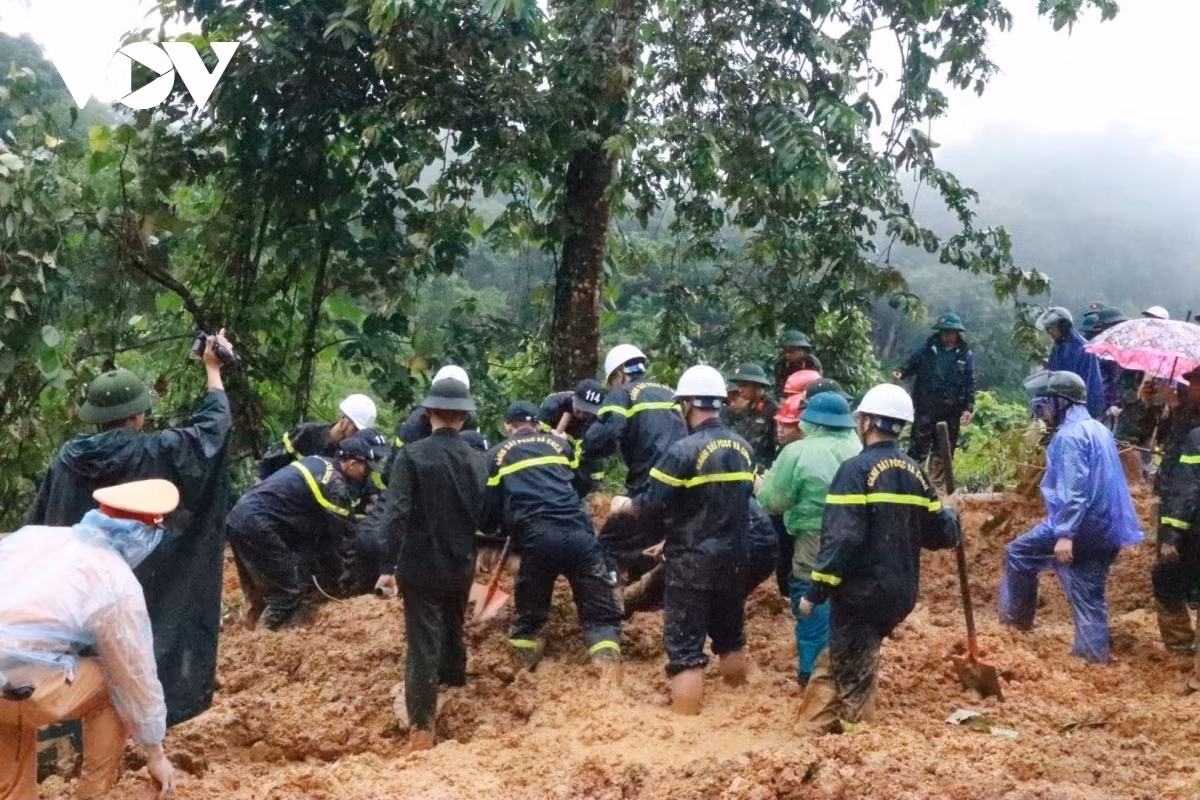 Sat lo 12 nguoi chet o Ha Giang: Am ap tinh nguoi trong hoan nan-Hinh-2