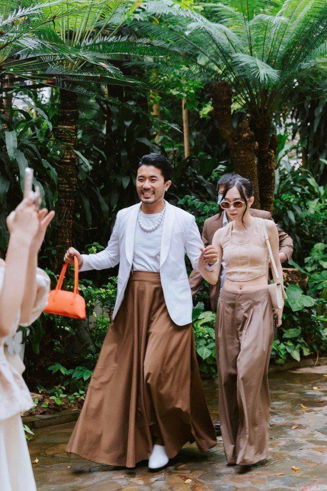 Xuan Hinh khoe anh gia dinh, nhan sac ba xa nhan ‘mua’ loi khen-Hinh-8