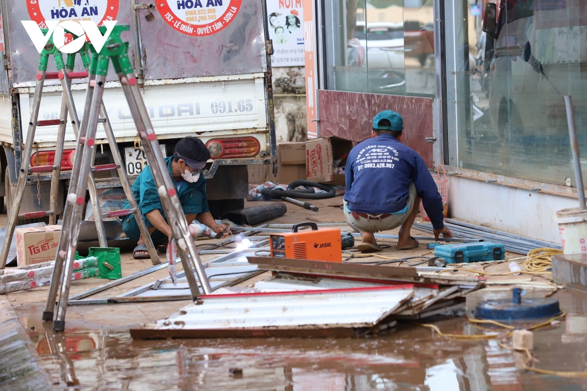 Hàn khung thép chắc chắn...