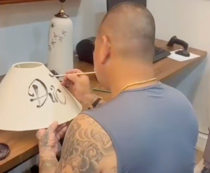 Khi cac giang ho re loi… lam Youtuber, Tiktoker-Hinh-2