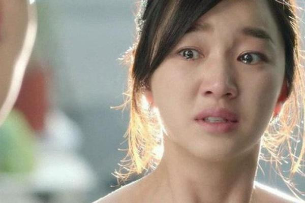 Moi cuoi 3 thang chong ngoai tinh, vo bau bi tieu tam choc gian-Hinh-2