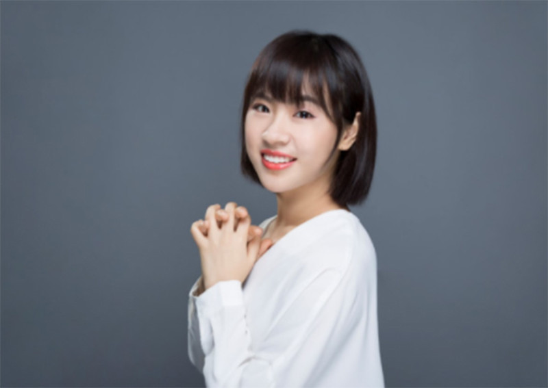 Thế nhưng, 5 tháng đầu thành lập, mỗi ngày Viện Viện đều mất rất nhiều tiền mà không thu được thành quả, cô lo lắng đến mức ngày nào cũng rơi lệ.