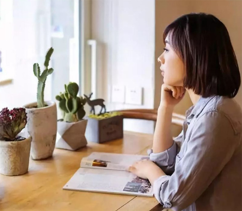 11 tuổi, cô lên thành phố học tập, mang theo giấc mơ thi vào những trường đại học danh tiếng. Và sau bao nỗ lực, cô đã bước chân được vào Viện Luật của Đại học Bắc Kinh, hoàn thành ước mơ bấy lâu.