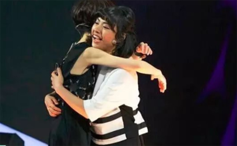 Năm 2014, khi vừa nhận giấy đỗ cao học, cô "đánh liều" tham dự cuộc thi "Siêu diễn giả" và giành giải quán quân. Bài diễn thuyết "Quý tử hào môn" của Lưu từng làm mưa làm gió và trở thành bài học nằm lòng với những người nông thôn lên thành phố lập nghiệp.