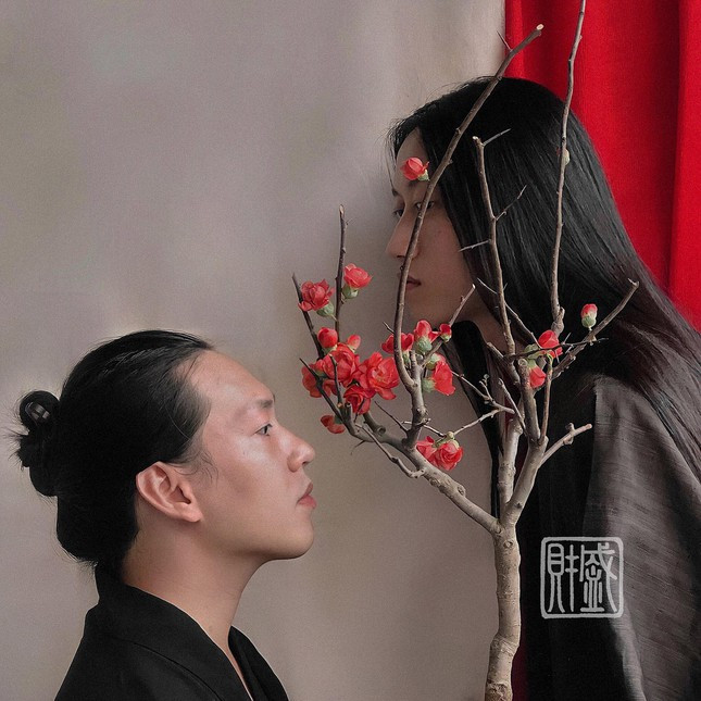 Hai chang trai hien tang toc cho benh nhan ung thu-Hinh-4