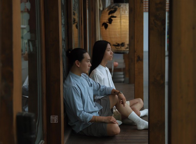 Hai chang trai hien tang toc cho benh nhan ung thu-Hinh-2