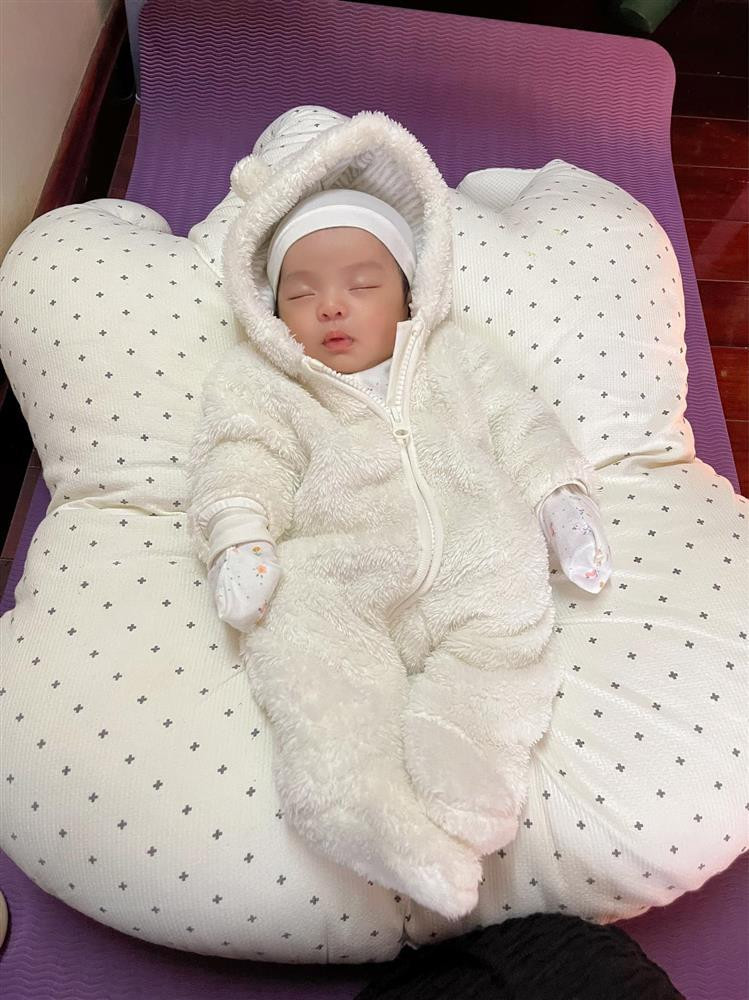 Tiec day thang tuom tat cua con gai Tien Dung - Khanh Linh-Hinh-2