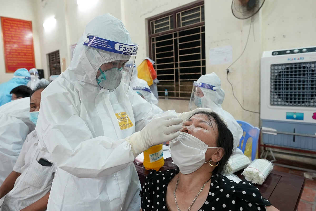 Ban khoan vi yeu cau xet nghiem tai tram y te khi ve que