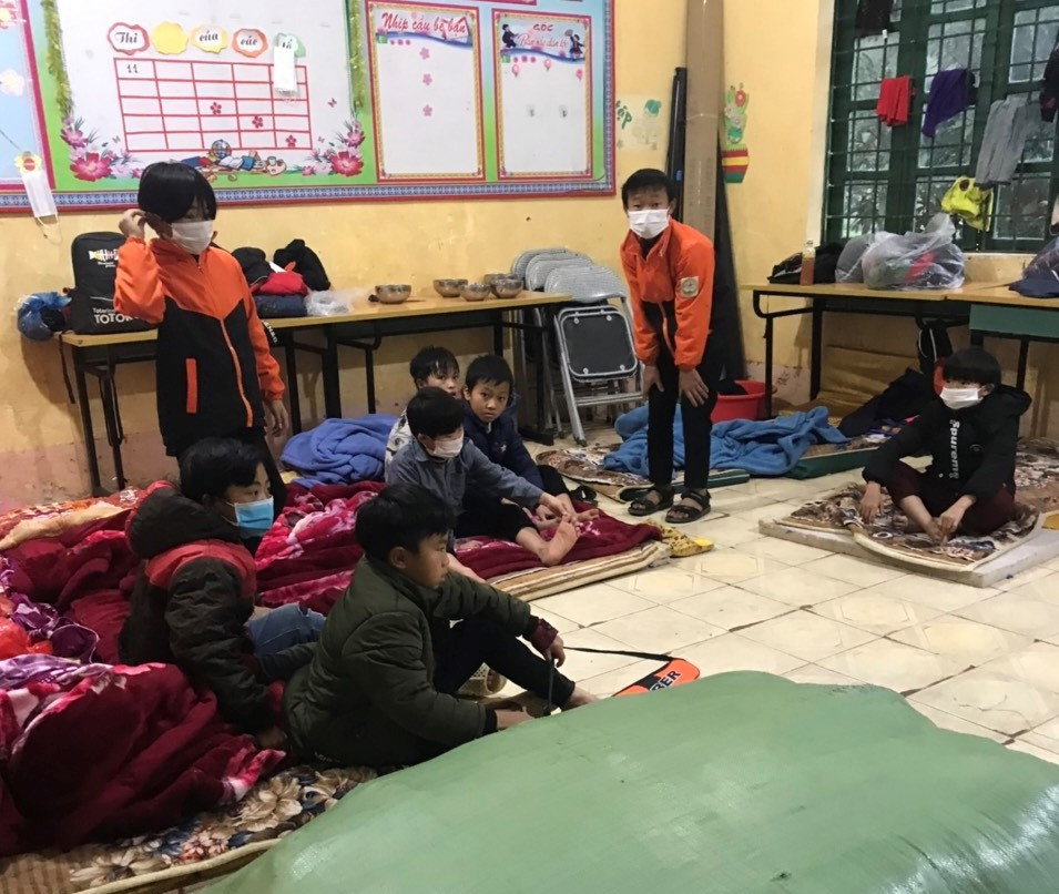 Hon 400 hoc sinh phai cach ly tap trung o truong vi 6 ca F0-Hinh-2