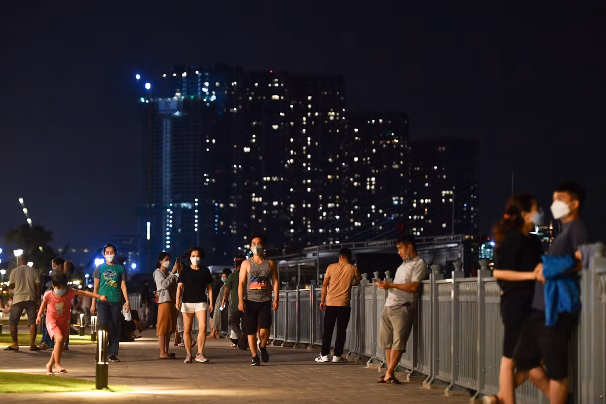 Với tầm nhìn rộng, hướng thẳng ra sông Sài Gòn, công viên bến Bạch Đằng hứa hẹn là địa điểm vui chơi nhộn nhịp trong thời gian tới.