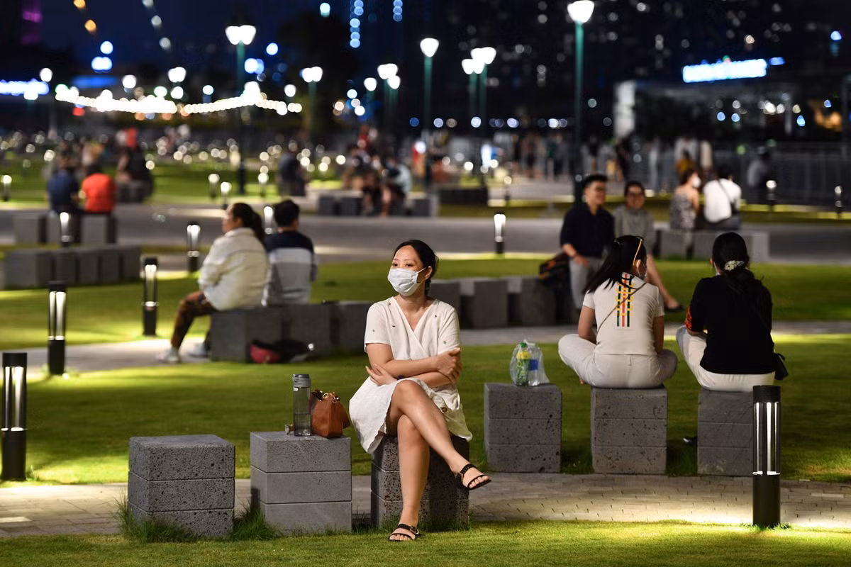 Phạm vi cải tạo bao gồm toàn bộ khu công viên bến Bạch Đằng từ cột cờ Thủ Ngữ đến ranh dự án Khu phức hợp Sài Gòn - Ba Son. Dự án cải tạo công viên có tổng kinh phí là 26 tỷ đồng từ nguồn xã hội hóa.