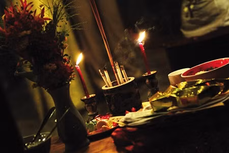 Thêm vào đó, tại một số địa phương, người ta lại coi số 7 là một số không lấy gì làm may mắn tốt đẹp. Trong việc chọn ngày để đi đâu đó xa, người Việt không bao giờ chọn ngày có số 7. Dân ta có câu “chớ đi ngày 7 chớ về ngày 3” là để chỉ việc đó.