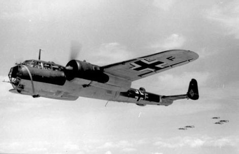 Động lực để người Đức phát triển máy bay tàng hình do máy bay ném bom thông thường khó có thể vượt qua lưới lửa dày đặc của quân đồng minh.