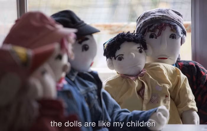 Hiện "dân số" của làng đã tăng trở lại gần 400 "người". Trong khi dân số sống thực của làng chỉ có 37 người.