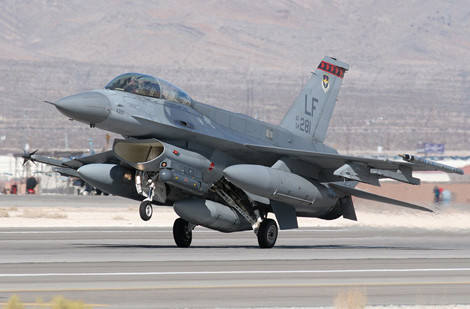 Tiêm kích F-16D Block 52 của Không quân Singapore.