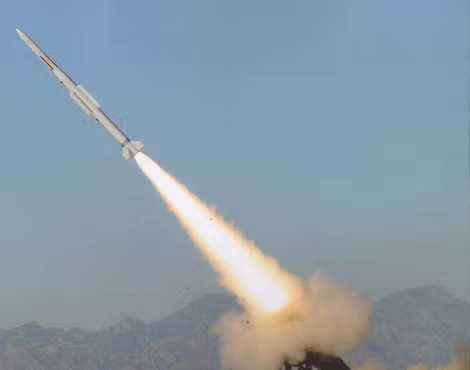 Bắn thử nghiệm tên lửa PL-12 trên mặt đất.