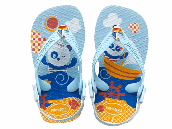Dép xỏ ngón Havaianas, giá 330.000 đồng.