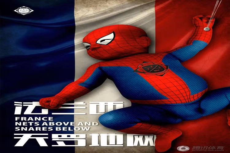 Hòa mình cùng tinh thần của đội tuyển Pháp.