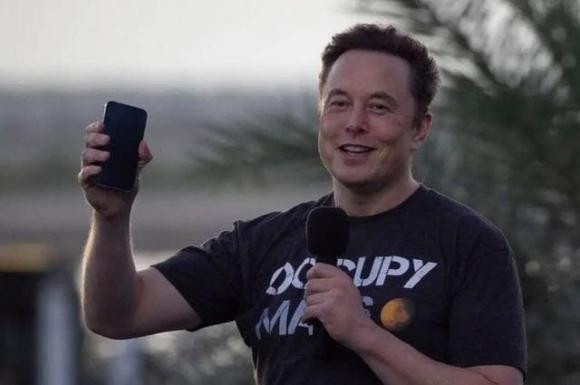 Vi sao nguoi nuoc ngoai khong thich dung op dien thoai?