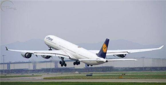 Vi sao may bay nang hang tram tan lai bay len troi de dang?