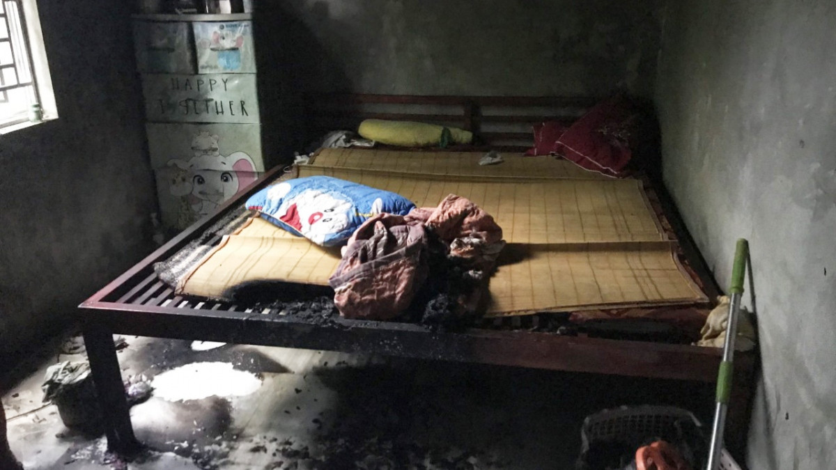 Chay o Hoa Binh, be trai 40 ngay tuoi tu vong, 3 nguoi bi thuong