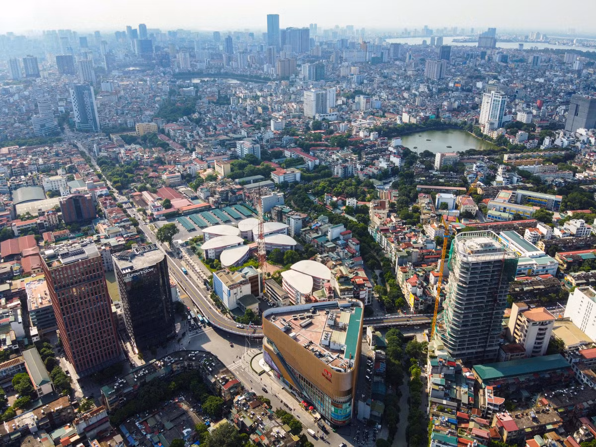 Khu vực Phạm Ngọc Thạch - Chùa Bộc là nơi có nhiều tòa nhà văn phòng, trung tâm thương mại, cửa hàng mua sắm và trường học. Do vậy, cây cầu vượt khi hoàn thành được kỳ vọng sẽ giải quyết được tình trạng ùn tắc qua khu vực này.