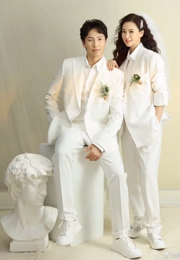 Thuc uong giai doc giup Hoa hau chau A da trang min o tuoi U60-Hinh-3