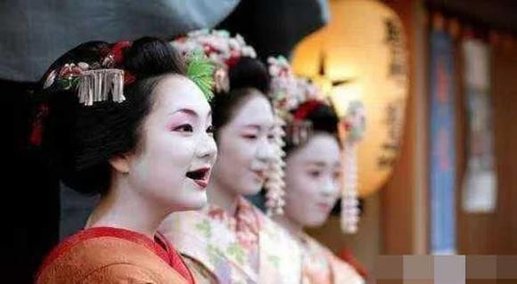 Phu nu Nhat Ban thoi xua cao long may, nhuom rang den khi ket hon-Hinh-3