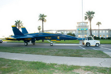 Đây là căn cứ huấn luyện phi công hải quân, trong hình là máy bay F-18 chỉ dành cho hải quân Mỹ.