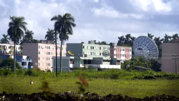 Trạm trinh sát điện tử ở Lourdes.