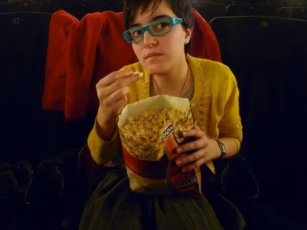 12. Làm tất cả mọi việc một mình: Chẳng cần phiền đến ai hết, đây là chuyện của tôi và tôi sẽ tự hưởng thụ thành quả vĩ đại của mình.