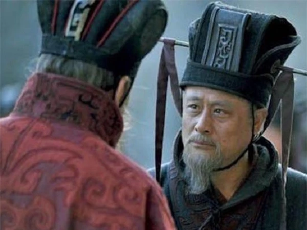 Lý do Tuân Úc theo Tào Tháo dù tài năng vượt xa Gia Cát Lượng Ly do Tuan Uc theo Tao Thao du tai nang vuot xa Gia Cat Luong