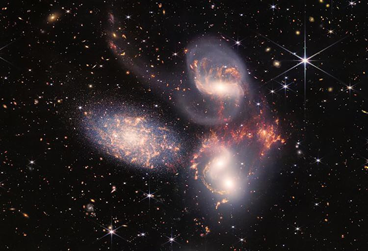 Phát hiện 3 thực thể cổ xưa được khai sinh sau vụ nổ Bigbang - Hình 2 Phat hien 3 thuc the co xua duoc khai sinh sau vu no Bigbang-Hinh-2