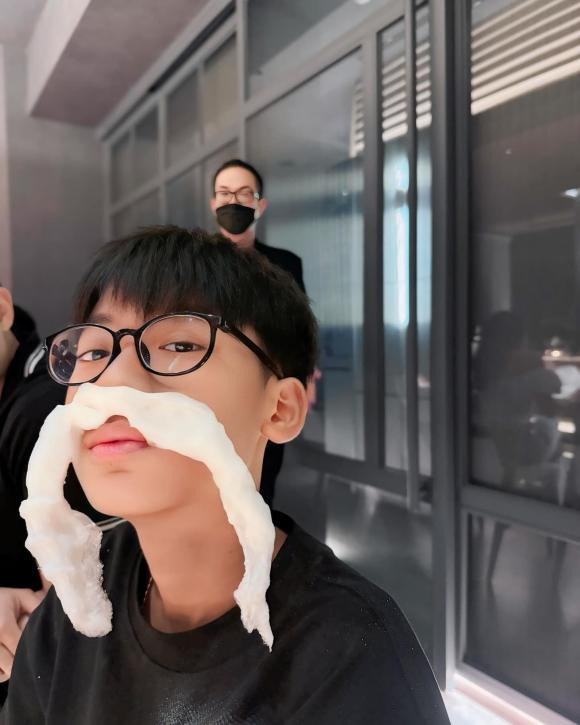 Con trai Le Quyen tro ma cao hon me, than thiet voi Lam Bao Chau-Hinh-4