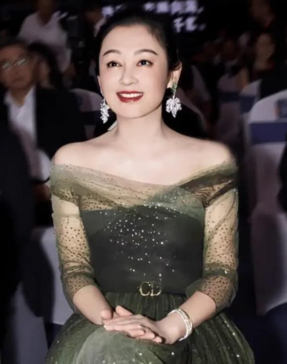 Tai sao Tran Hong duoc goi la 'nguoi phu nu dep nhat Trung Quoc?-Hinh-3