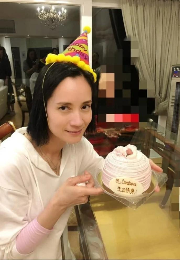 Tuoi xe chieu bi dat cua 'bom sex' Trinh Diem Le o tuoi 52-Hinh-7