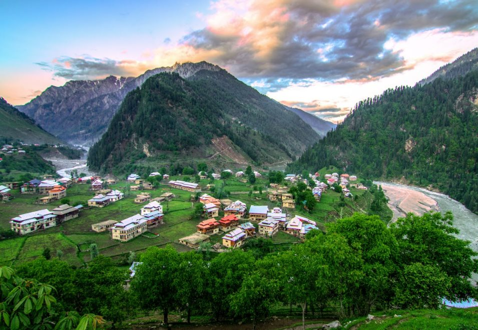 Goi y 4 dia diem du lich xanh nen den trong mua he-Hinh-4