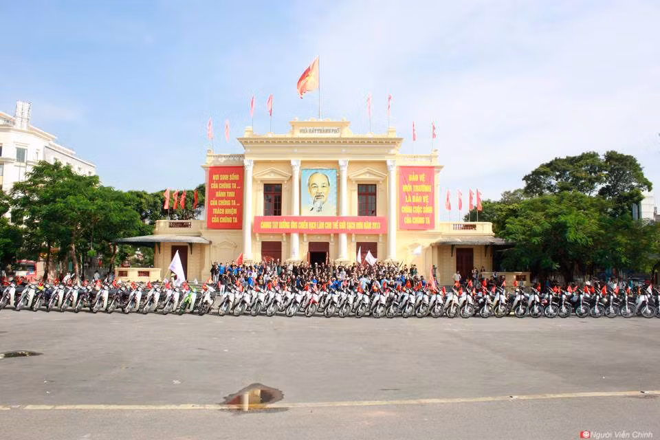 Tụ họp tại Hải Phòng có hàng trăm chiếc Dream đến từ nhiều địa phương như Bắc Ninh, Bắc Giang, Quảng Ninh, Ninh Bình, Nam Định, Hà Nội...