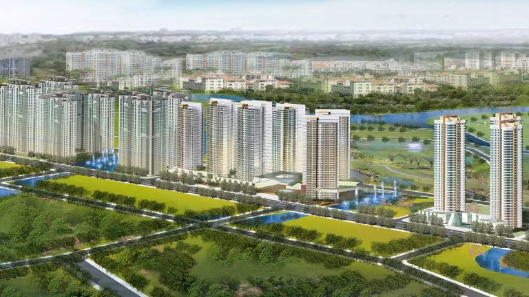 Tại TP HCM, Sovico Holdings chi tới hơn 1 tỷ USD cho dự án khu đô thị Phú Long – Dragon City có quy mô 65 ha, trải dài hơn 7km mặt tiền đường Nguyễn Hữu Thọ ở phía nam TPHCM.